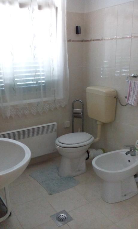 Jadrtovac Apartment Tuja חדר תמונה