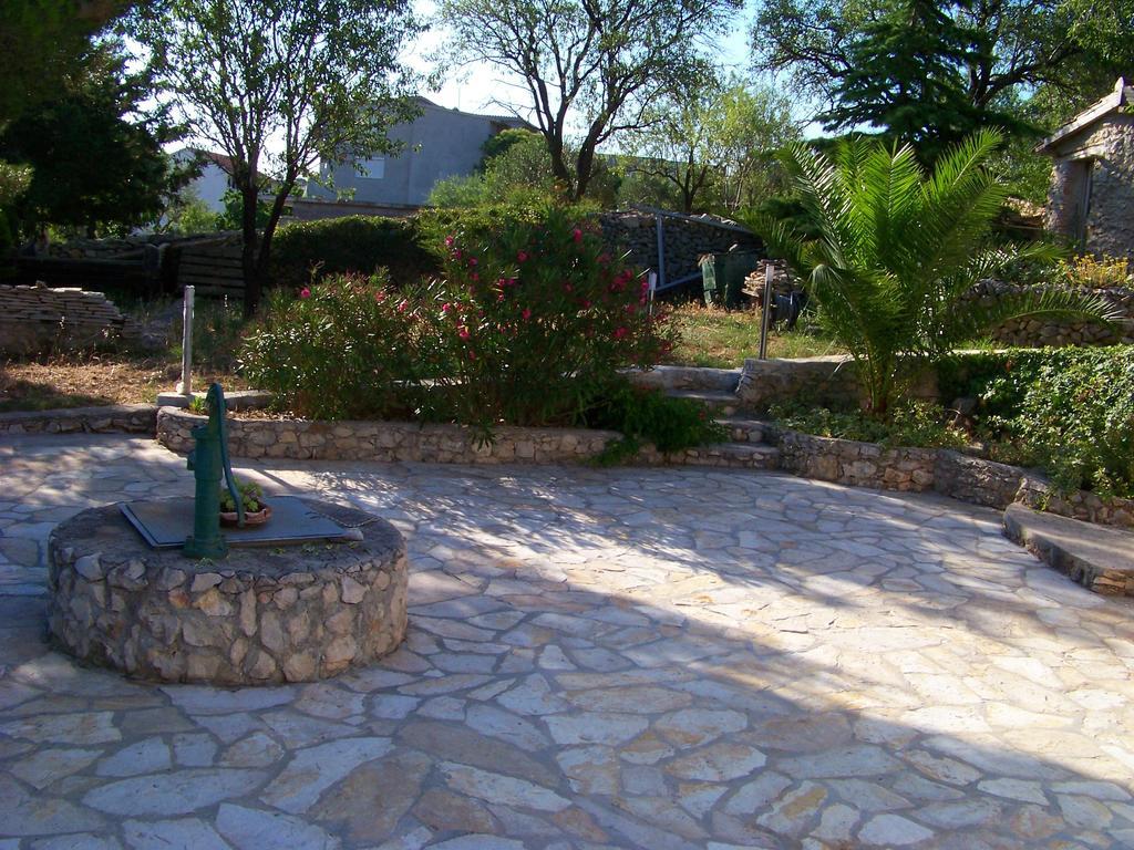 Jadrtovac Apartment Tuja חדר תמונה
